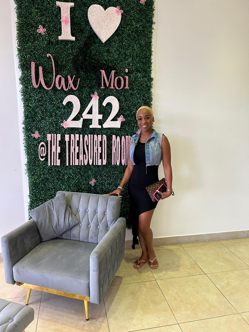 Wax Moi client result